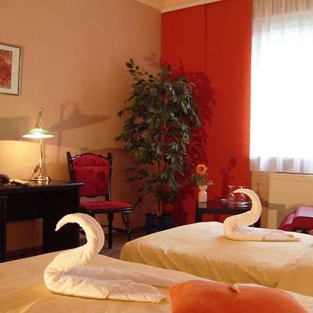 Hotel Haufe Forst  Buitenkant foto